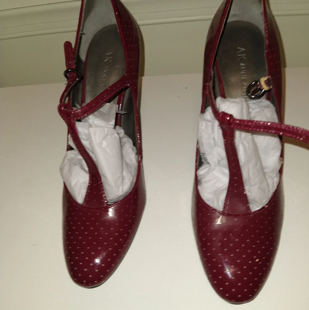Shoes - Picture 1 of 5
